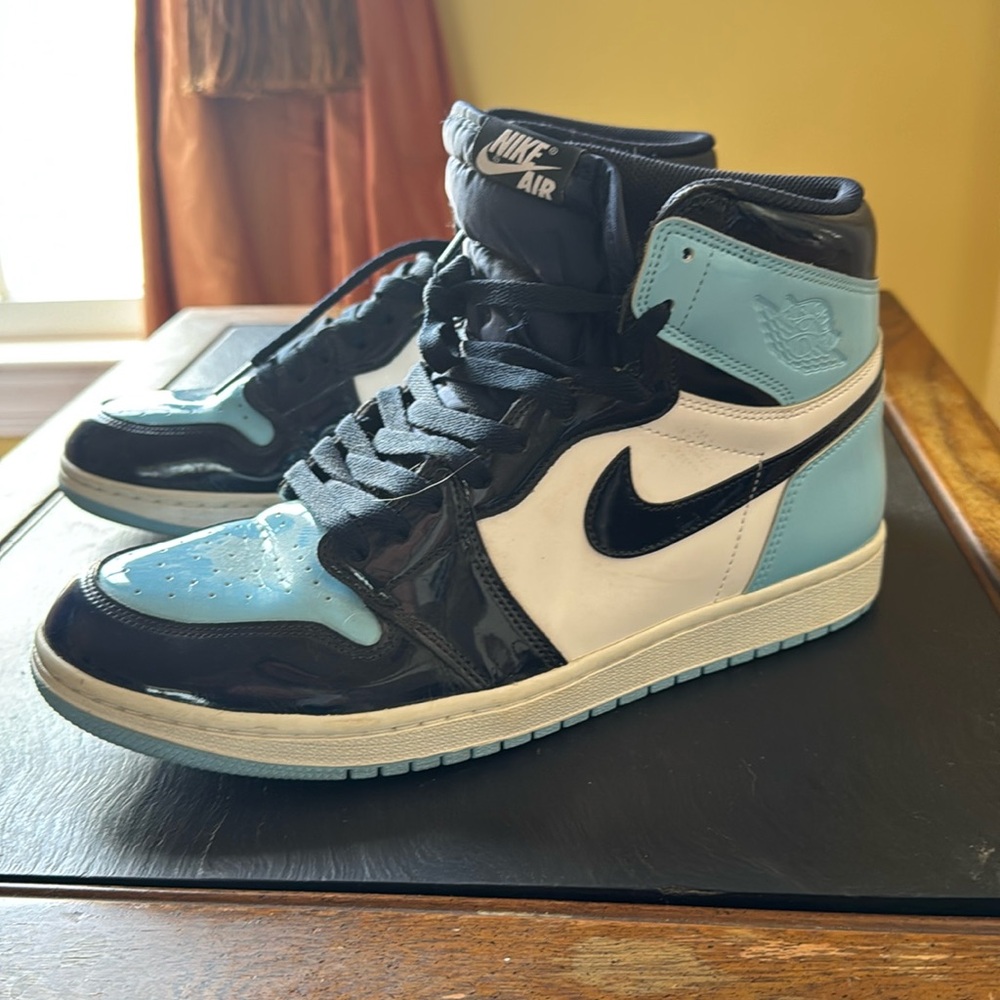 Women’s Nike Air Size 12
In good condition